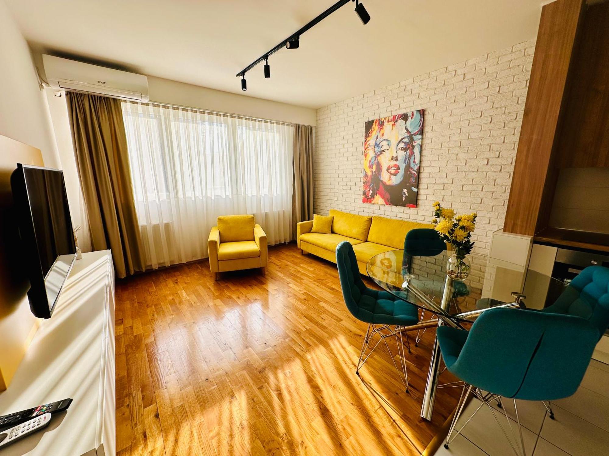 Central Apartment スコピエ エクステリア 写真